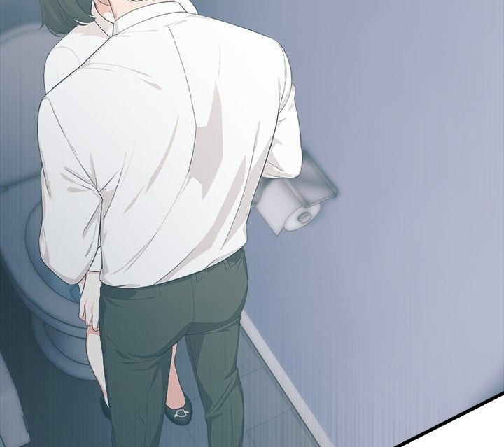Under Her Desk Chapter 16 - Page 81
